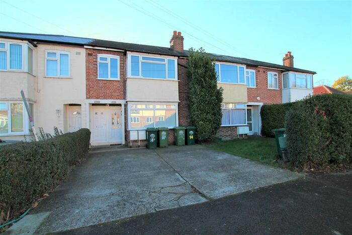 2 Bedroom Maisonette To Rent In Kenilworth Road, Ashford TW15