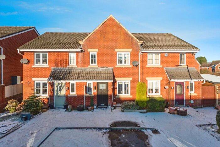 3 Bedroom Mews For Sale In Holmecroft Chase, Westhoughton, Bolton, Greater Manchester, BL5