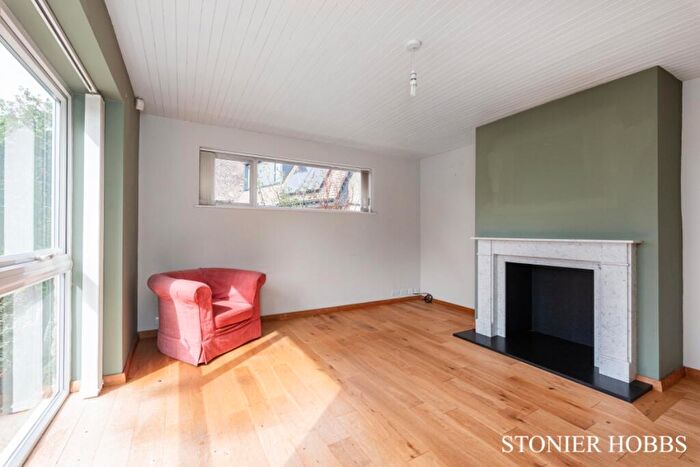 4 Bedroom Detached House For Sale In Woodlands Park, Bath, Somerset, BA1