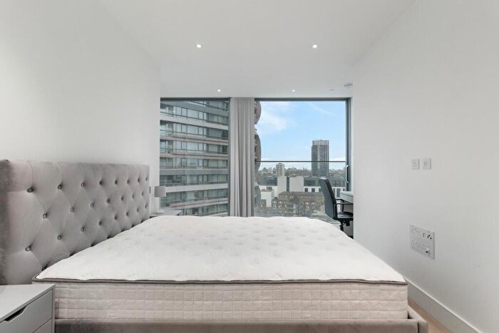 2 Bedroom Apartment To Rent In Carrara Tower, Bollinder Place London, EC1V
