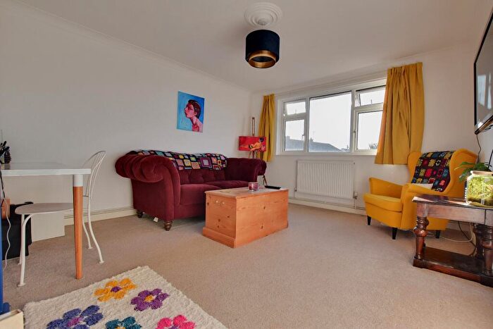 1 Bedroom Flat For Sale In Heywood Court, Heywood Way, Heybridge, CM9