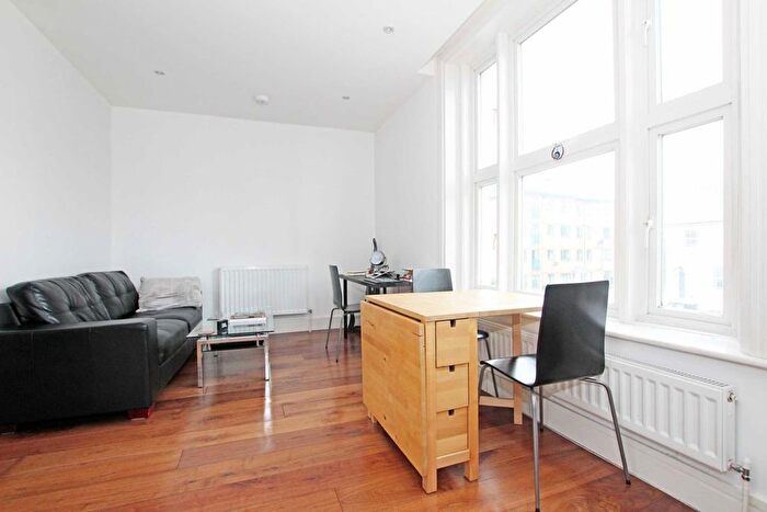 1 Bedroom Flat To Rent In Chiswick High Road, Chiswick, W4