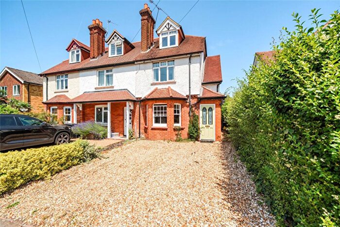 3 Bedroom End Of Terrace House For Sale In Send Road, Send, Surrey, GU23
