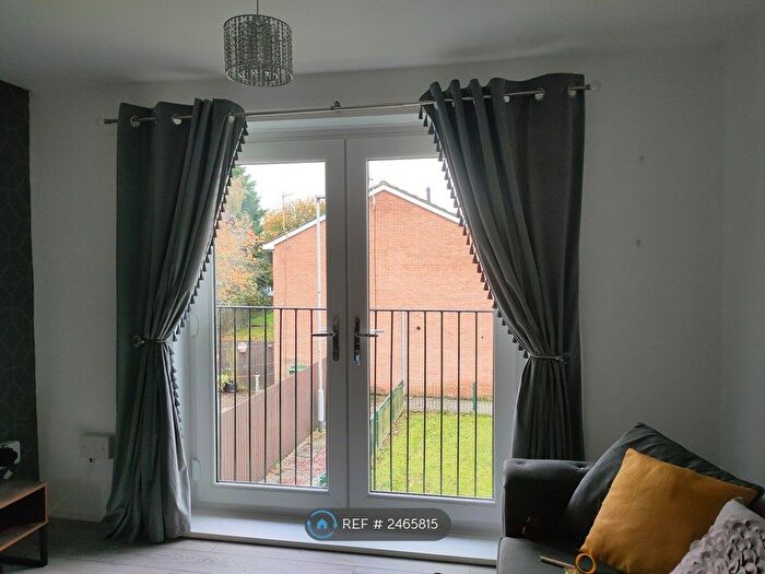 2 Bedroom Flat To Rent In Manor Court, Golborne/Lowton, WA3