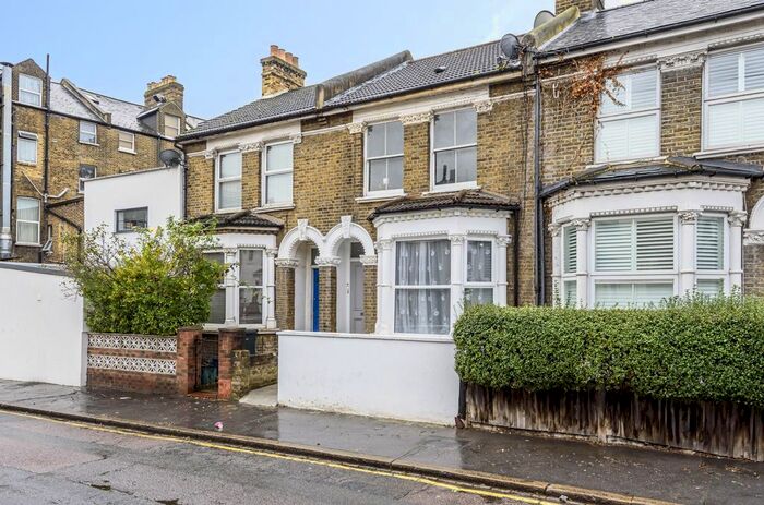 1 Bedroom Flat To Rent In St. Dunstans Road, London, SE25