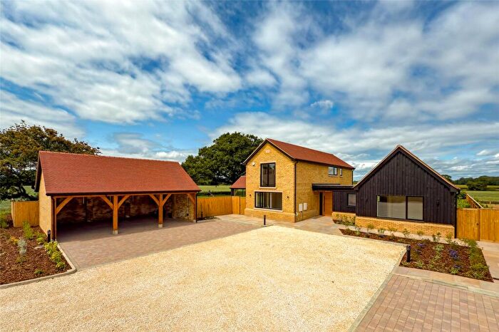 4 Bedroom Detached House For Sale In Lady Bray Grange, Kennel Lane, Kinsbourne Green, Harpenden, Hertfordshire, AL5