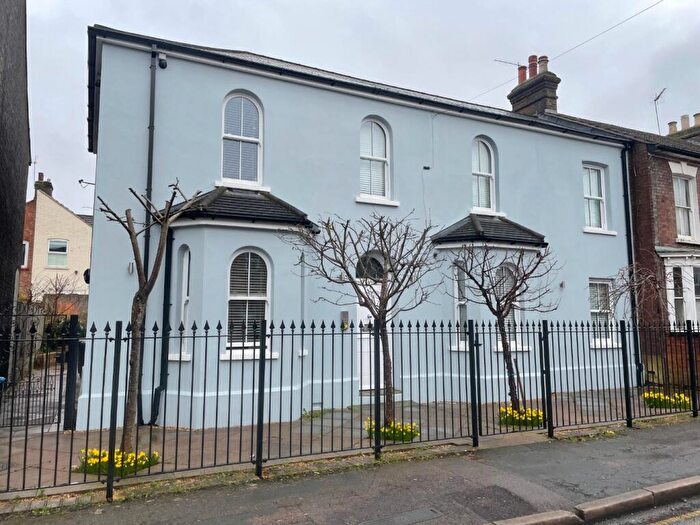 1 Bedroom Apartment To Rent In Victoria Street, Dunstable, Bedfordshire, LU6