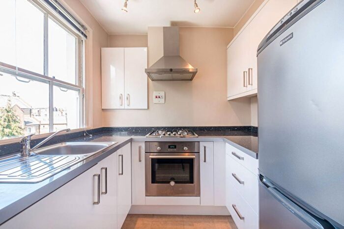 2 Bedroom Flat To Rent In Windsor Road, Ealing, London, W5