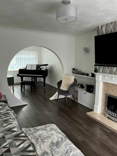 3 Bedroom Property To Rent In Glen Mavis Way, Barry, CF62