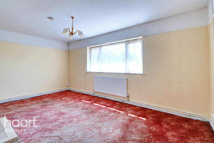 1 Bedroom Flat For Sale In North Wembley, HA0