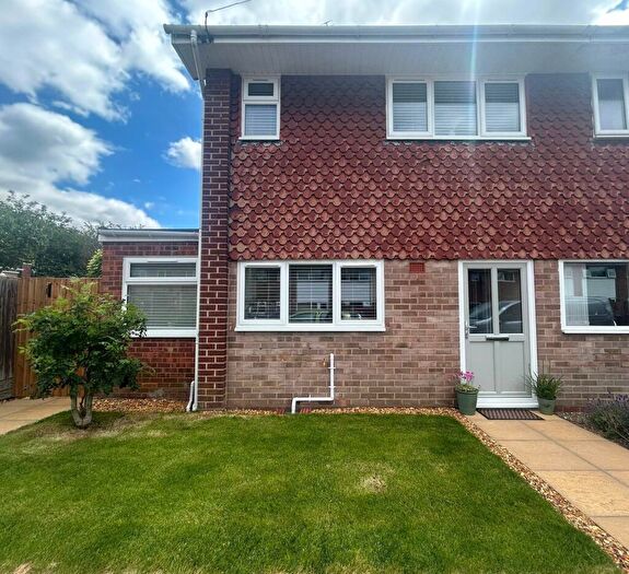 2 Bedroom End Of Terrace House To Rent In Sherborne Close, Coleshill., B46