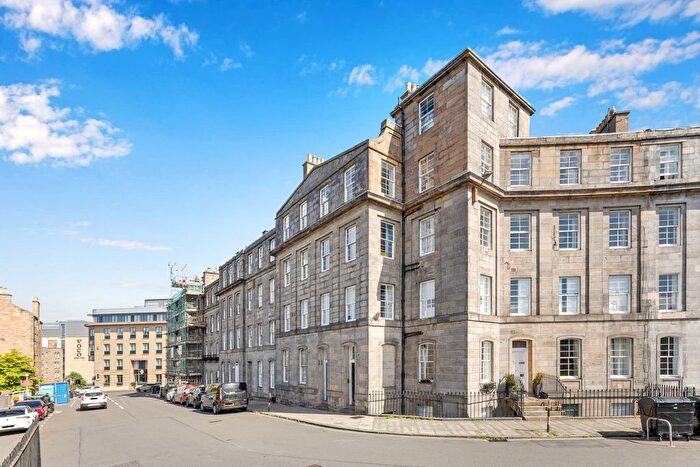 2 Bedroom Flat For Sale In / Gardner's Crescent, West End, Edinburgh, EH3