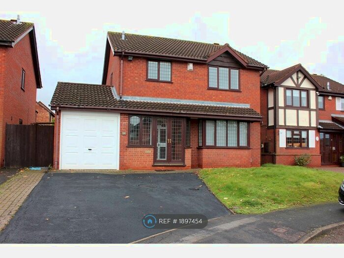 4 Bedroom Detached House To Rent In Juniper Drive, Sutton Coldfield, B76