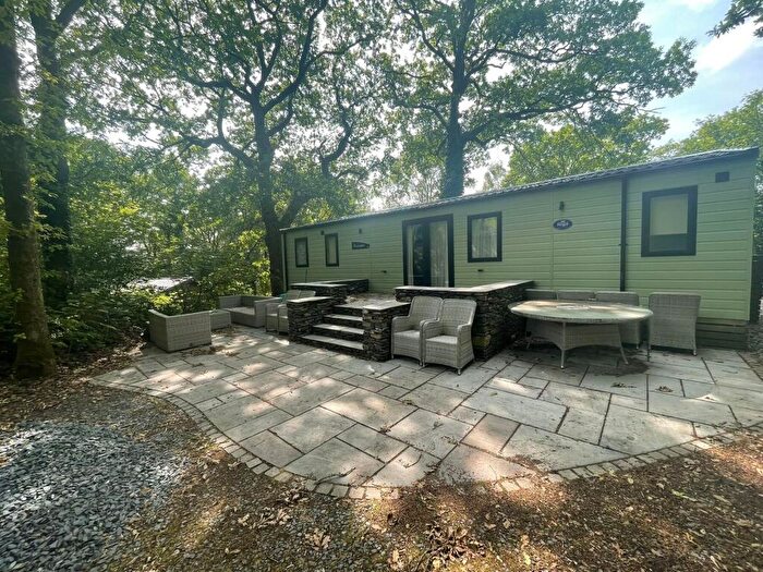 3 Bedroom Caravan For Sale In Three Bed Regal Kensington (), Hill Of Oaks Caravan And Lodge Park, Lake Road, Windermere, Cumbria, LA23