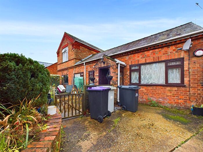 2 Bedroom Terraced Bungalow For Sale In Park Road, Alford, LN13