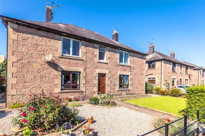 2 Bedroom Flat To Rent In Ruthrieston Circle, Aberdeen, AB10