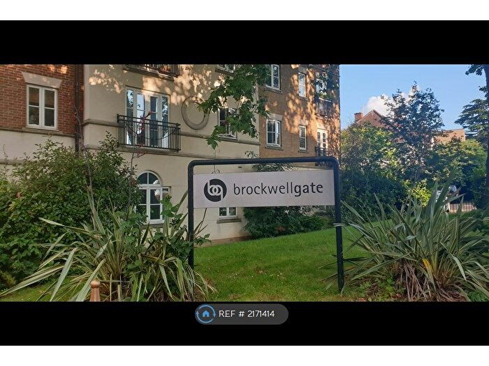 2 Bedroom Flat To Rent In Onslow Lodge, London, SW2