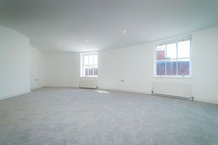 1 Bedroom Flat To Rent In A Castle Street, Ashford, TN23