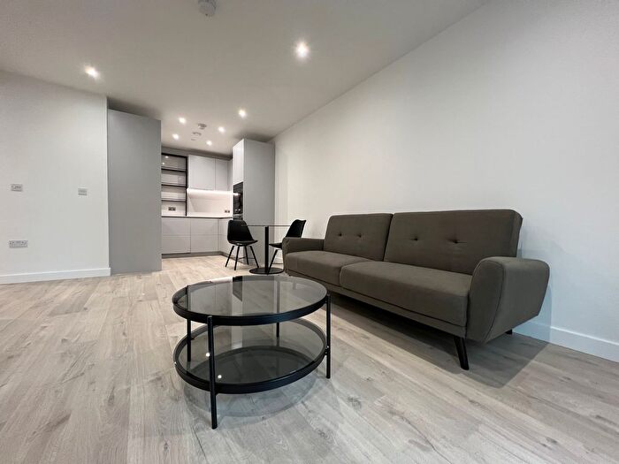 1 Bedroom Flat To Rent In London, N4