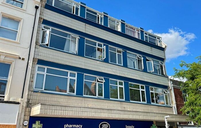 1 Bedroom Flat To Rent In Albion House, Sandgate Road, Folkestone, Kent, CT20