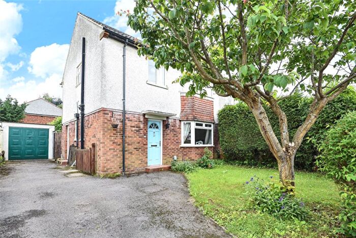 3 Bedroom Semi-Detached House For Sale In Usk Road, Tilehurst, Reading, Berkshire, RG30