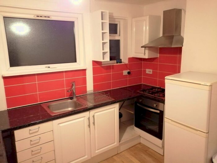 1 Bedroom Flat To Rent In Acre Lane, London, SW2
