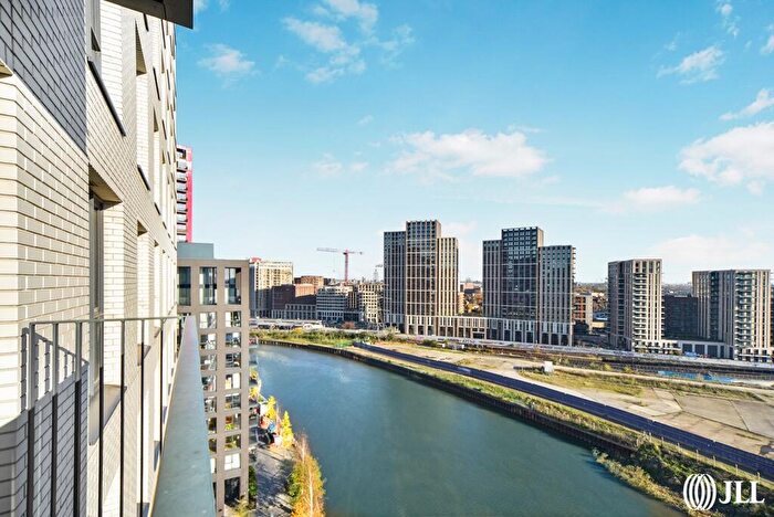2 Bedroom Apartment To Rent In Grantham House, London City Island, E14