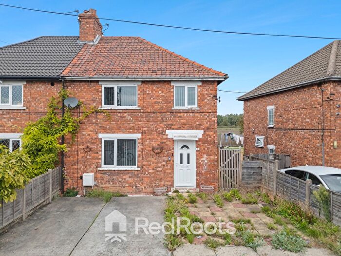 3 Bedroom Semi-Detached House For Sale In Chadwick Road, Moorends, Doncaster, DN8