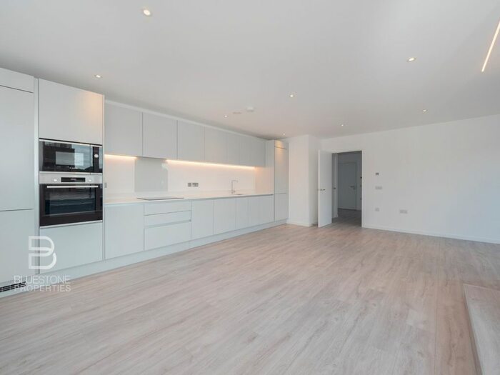 2 Bedroom Flat To Rent In High Street, Purley, CR8