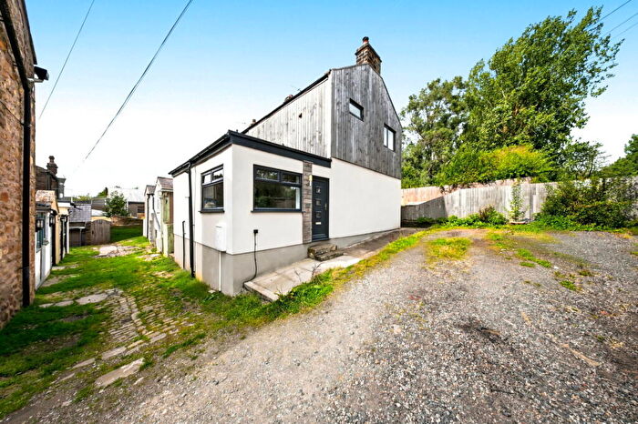 2 Bedroom End Of Terrace House For Sale In Primrose Bank, Simonstone, Burnley, BB12
