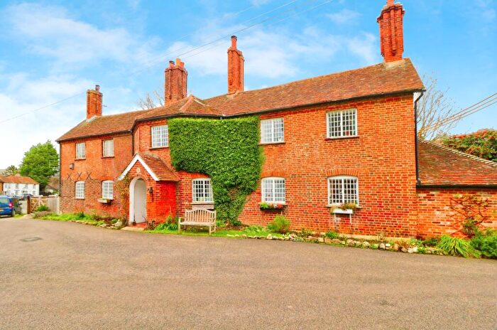 2 Bedroom Terraced House For Sale In School Lane, Newington, CT18