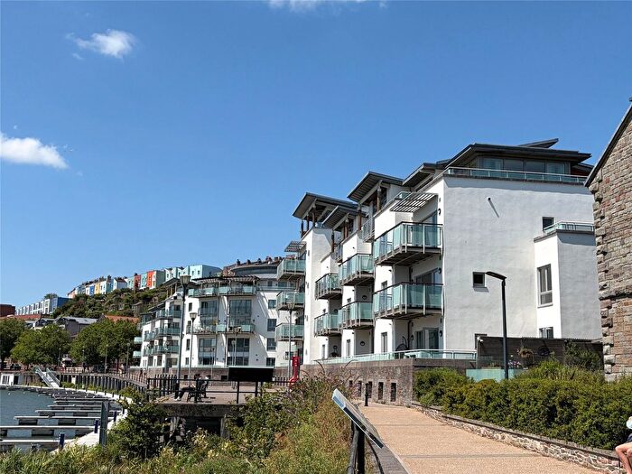 3 Bedroom Flat For Sale In Lime Kiln Road, Bristol, BS8