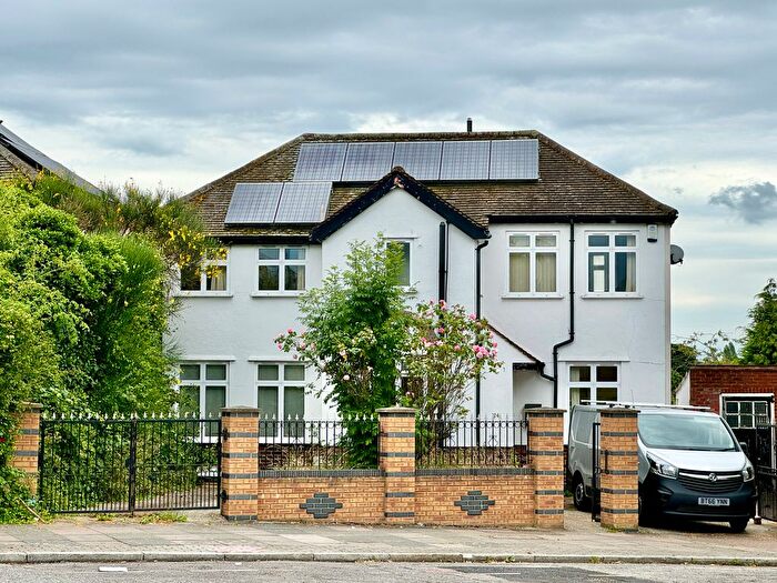 4 Bedroom Detached House To Rent In Preston Road, Wembley, HA9