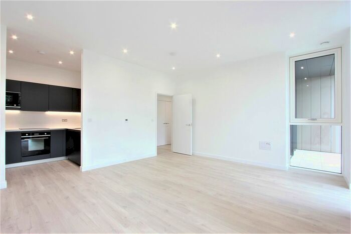 1 Bedroom Flat To Rent In Hartingtons Court, Coster Avenue, London, N4