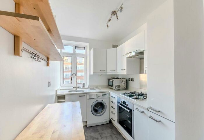 1 Bedroom Flat To Rent In Nottingham Terrace, Regent's Park, London, NW1