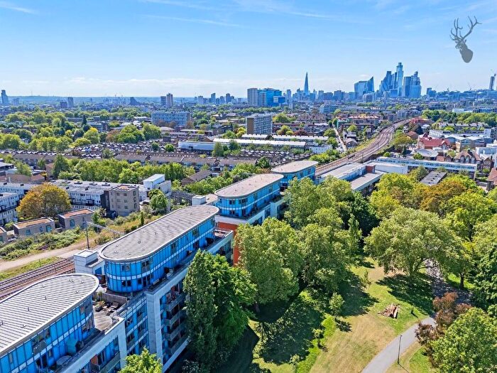 1 Bedroom Apartment To Rent In Meath Crescent, Bethnal Green, E2