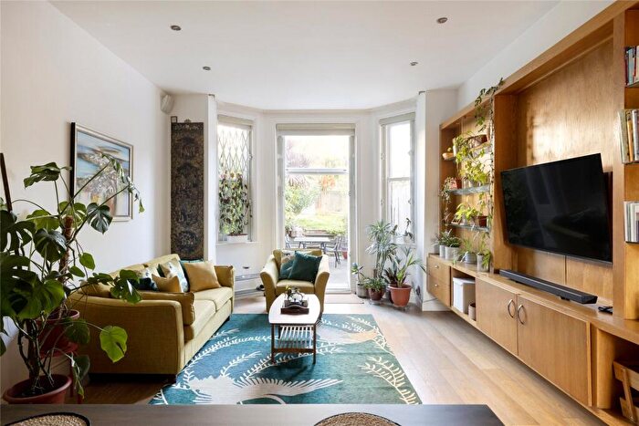 2 Bedroom Apartment To Rent In Fawley Road, London, NW6