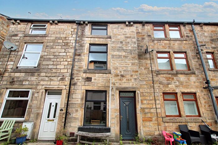 3 Bedroom Terraced House For Sale In Market Street, Todmorden, OL14