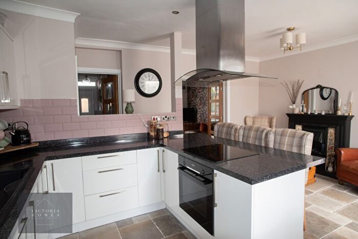 3 Bedroom Terraced House For Sale In Waungogh Terrace, Beaufort, NP23