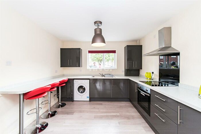 4 Bedroom End Of Terrace House To Rent In Milton Place, Shieldfield, Newcastle Upon Tyne, NE2