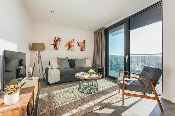 2 Bedroom Flat To Rent In Sutton Court Road, Sutton, SM1