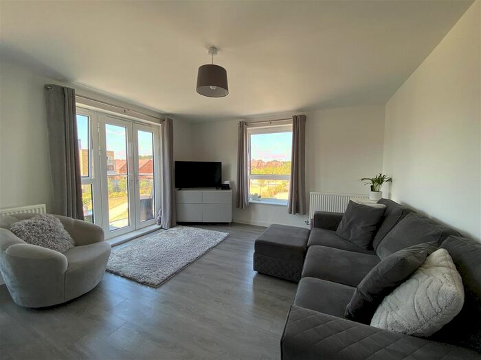 2 Bedroom Flat To Rent In Lett Lane, Swanscombe, DA10