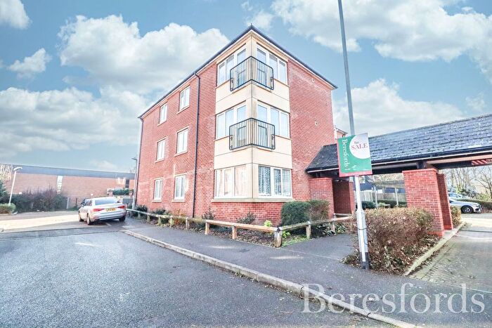 2 Bedroom Flat For Sale In Windsor Close, CM8
