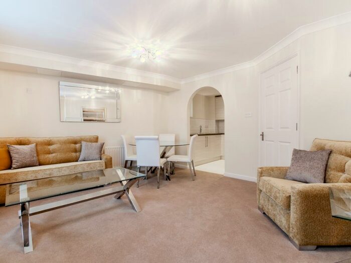2 Bedroom Apartment To Rent In St Thomas Street, Oxford, OX1