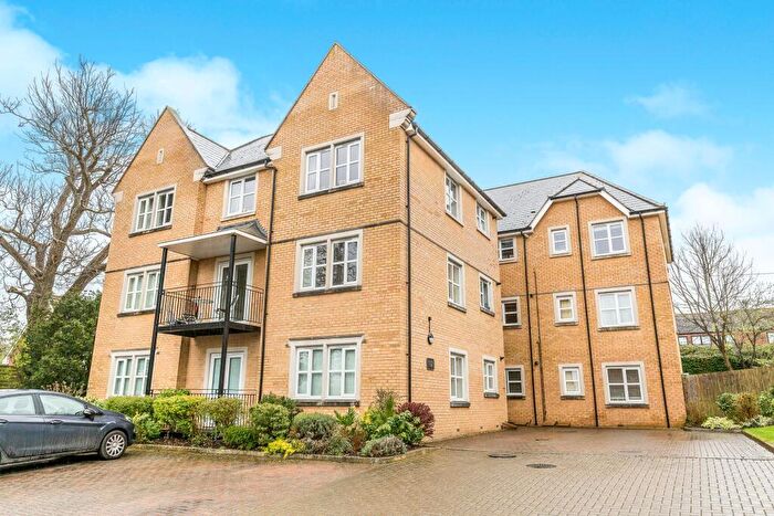 2 Bedroom Apartment To Rent In Waglands Garden, Buckingham, MK18