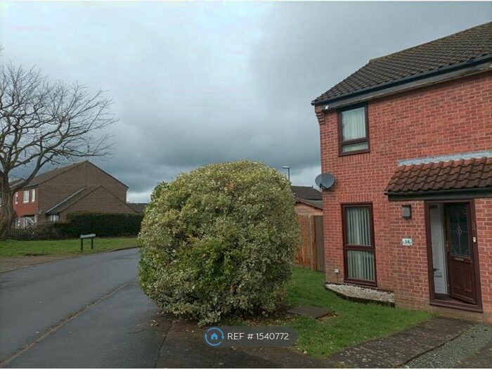 2 Bedroom End Of Terrace House To Rent In Woodstock Close, Horsham, RH12