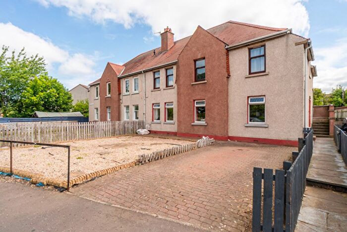 3 Bedroom Property For Sale In Deantown Drive, Whitecraig, EH21