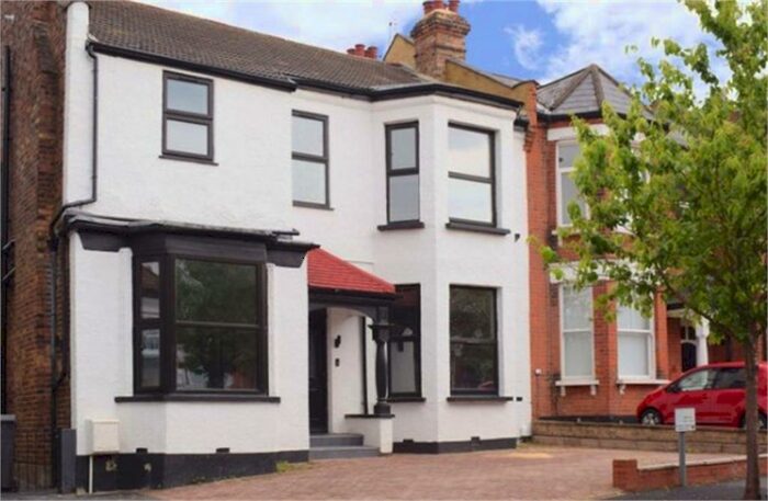 Studio To Rent In The Grove, London, N3