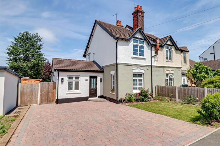 3 Bedroom Semi-Detached House For Sale In Eastwood Lane South, Westcliff-on-Sea, SS0