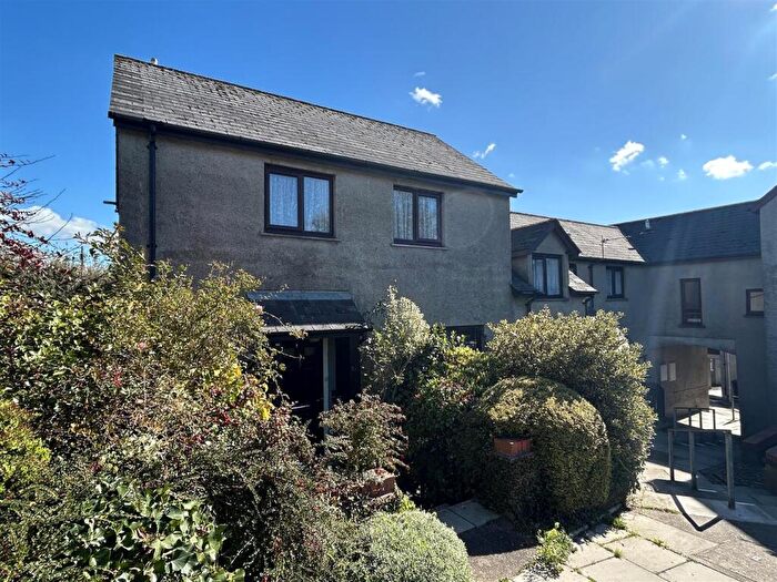 2 Bedroom Semi-Detached House For Sale In South Molton, EX36